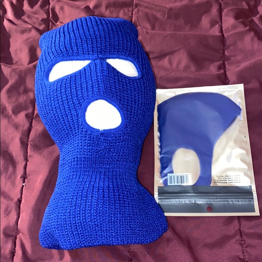 Blue Ski mask with free blue mask
